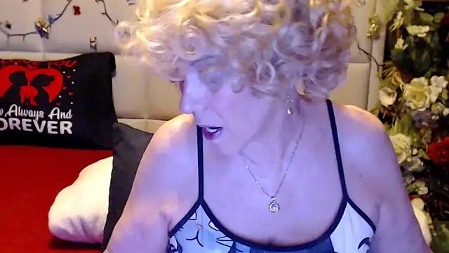 HappyWomanOn online show from March 12, 2026, 8:18 am