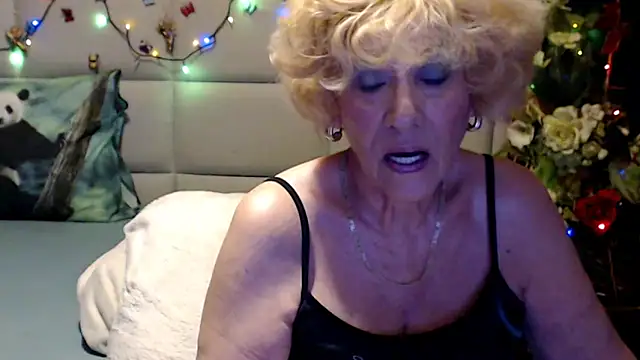 HappyWomanOn online show from June 9, 2026, 10:27 am