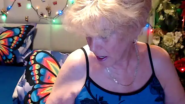 Snapshot of HappyWomanOn chatting on June 24, 2026, 9:08 am HappyWomanOn online show from June 24, 2026, 9:08 am