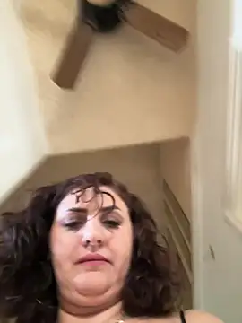 Snapshot of AnneKane chatting on February 4, 2025, 10:34 pm AnneKane online show from February 4, 2025, 10:34 pm