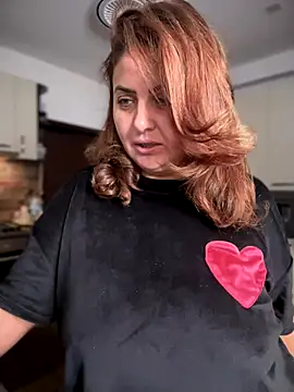 Snapshot of AnneKane chatting on October 20, 2025, 4:14 am AnneKane online show from October 20, 2025, 4:14 am