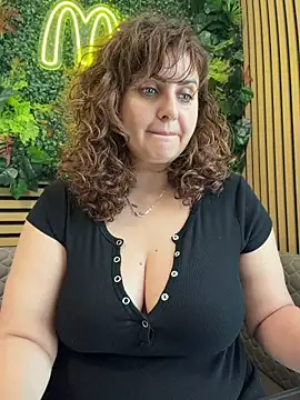 Snapshot of AnneKane chatting on May 22, 2026, 9:07 am AnneKane online show from May 22, 2026, 9:07 am