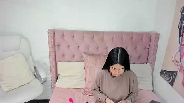 ArianaSmith69 online show from February 22, 2025, 2:30 pm