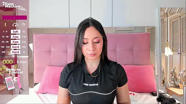 Snapshot of Ahincale chatting on December 3, 2025, 7:57 pm Ahincale online show from December 3, 2025, 7:57 pm