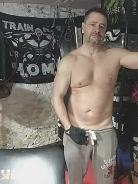 rob2810 online show from March 4, 2026, 8:38 pm