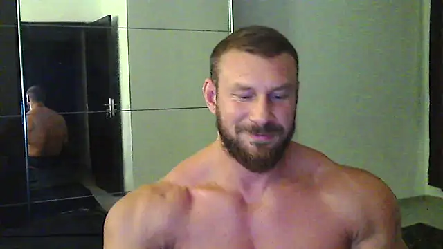 Snapshot of muscularkevin chatting on August 6, 2026, 6:14 pm muscularkevin online show from August 6, 2026, 6:14 pm