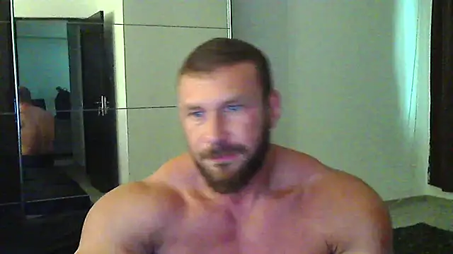 Snapshot of muscularkevin chatting on August 5, 2026, 1:16 pm muscularkevin online show from August 5, 2026, 1:16 pm