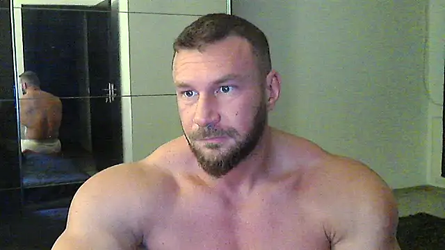 Snapshot of muscularkevin chatting on November 25, 2025, 4:46 am muscularkevin online show from November 25, 2025, 4:46 am