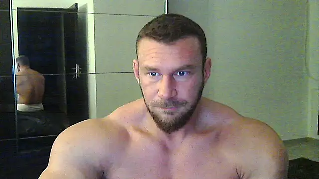 Snapshot of muscularkevin chatting on November 14, 2025, 4:27 am muscularkevin online show from November 14, 2025, 4:27 am