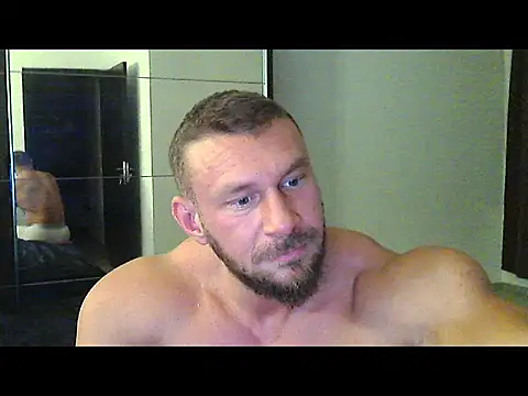 Snapshot of muscularkevin chatting on October 10, 2025, 3:40 am muscularkevin online show from October 10, 2025, 3:40 am