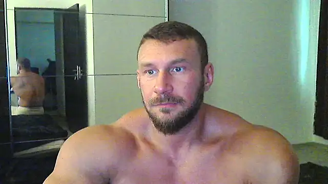 muscularkevin online show from September 9, 2025, 1:20 pm