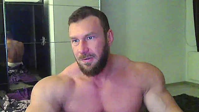 muscularkevin online show from April 21, 2026, 3:24 am