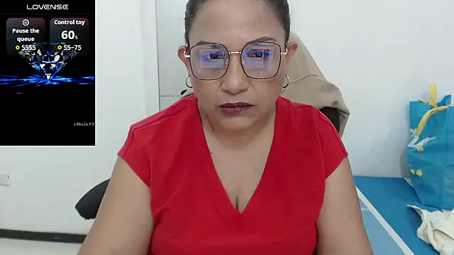 Katha Marck online show from October 6, 2025, 12:39 pm