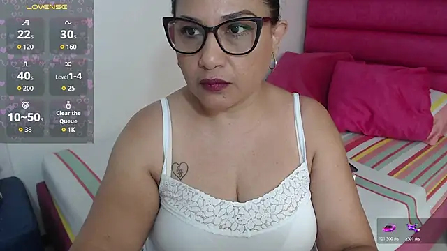 Snapshot of Katha_Marck chatting on July 17, 2026, 12:57 pm Katha Marck online show from July 17, 2026, 12:57 pm