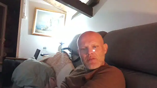 davigochi77bcn online show from March 17, 2025, 10:40 pm