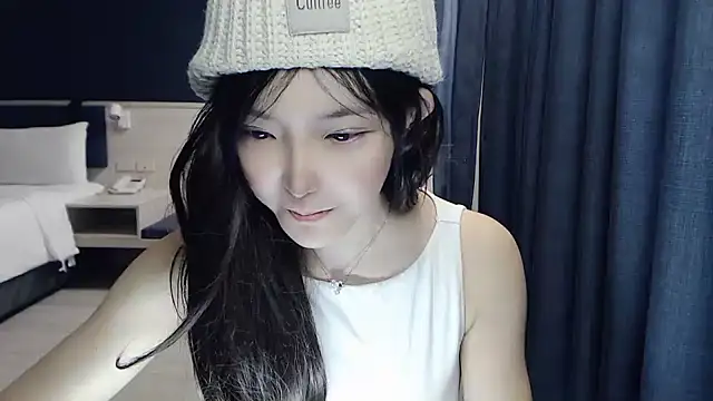 Snapshot of TBgril chatting on April 2, 2026, 12:12 pm TBgril online show from April 2, 2026, 12:12 pm