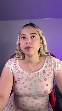 Irisweet  online show from January 16, 2026, 10:36 pm