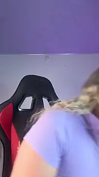 Snapshot of Irisweet_ chatting on November 6, 2025, 9:30 pm Irisweet online show from November 6, 2025, 9:30 pm