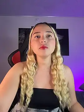 Snapshot of Irisweet_ chatting on October 19, 2025, 3:59 pm Irisweet online show from October 19, 2025, 3:59 pm