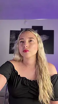 Snapshot of Irisweet_ chatting on November 19, 2025, 10:54 pm Irisweet online show from November 19, 2025, 10:54 pm