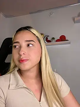 Snapshot of Irisweet_ chatting on March 22, 2025, 10:15 pm Irisweet online show from March 22, 2025, 10:15 pm