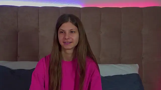 AudreyBarlow online show from October 19, 2025, 6:27 am