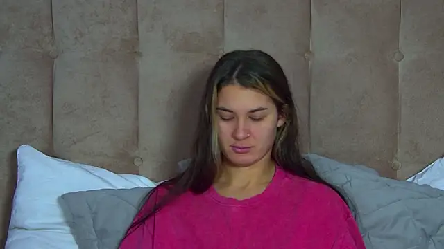 Snapshot of RachelSimpson chatting on November 7, 2025, 6:23 pm RachelSimpson online show from November 7, 2025, 6:23 pm