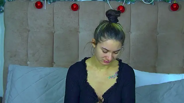 Snapshot of RachelSimpson chatting on December 17, 2025, 6:46 pm RachelSimpson online show from December 17, 2025, 6:46 pm