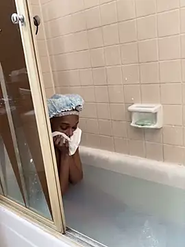 Jasmine FullsShine online show from January 15, 2026, 10:07 am