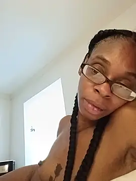 Snapshot of Jasmine_FullsShine chatting on June 18, 2026, 2:43 am Jasmine FullsShine online show from June 18, 2026, 2:43 am