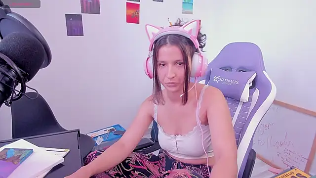 Cositarica  online show from February 2, 2026, 7:35 pm