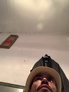 raphadoors19 online show from February 22, 2026, 8:17 am