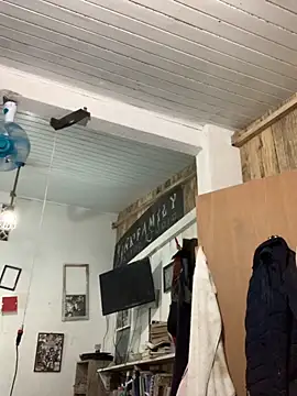 Snapshot of raphadoors19 chatting on November 26, 2025, 2:22 am raphadoors19 online show from November 26, 2025, 2:22 am