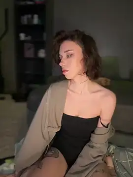 Snapshot of Bastet chatting on November 21, 2025, 5:01 pm Bastet online show from November 21, 2025, 5:01 pm