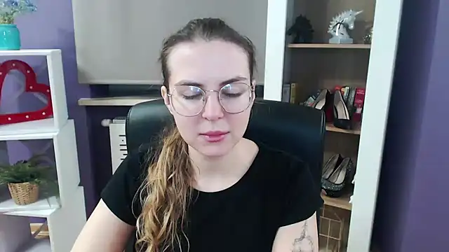 Zoey Erotic online show from February 26, 2025, 5:35 am