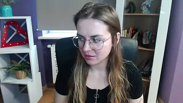 Zoey Erotic online show from February 21, 2025, 10:50 am