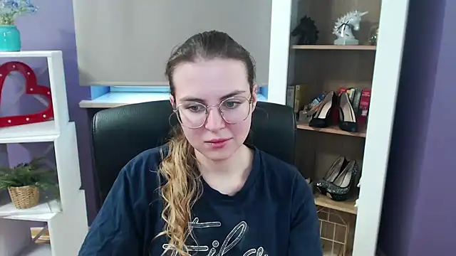 Zoey Erotic online show from February 26, 2025, 8:39 am