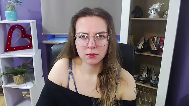 Zoey Erotic online show from March 19, 2025, 5:30 am