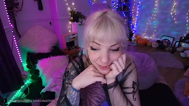 Snapshot of AliceW0lf chatting on February 16, 2026, 7:56 pm AliceW0lf online show from February 16, 2026, 7:56 pm
