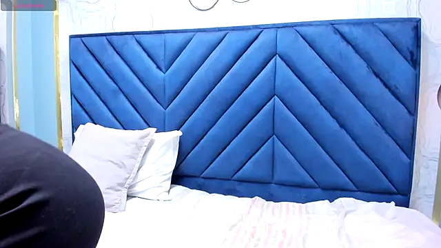 Snapshot of Sariitaa_ chatting on October 22, 2025, 3:55 pm Sariitaa online show from October 22, 2025, 3:55 pm