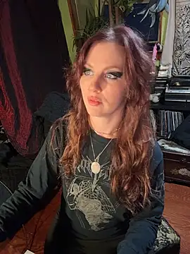 Snapshot of courtneyoccult chatting on October 30, 2025, 12:53 am courtneyoccult online show from October 30, 2025, 12:53 am