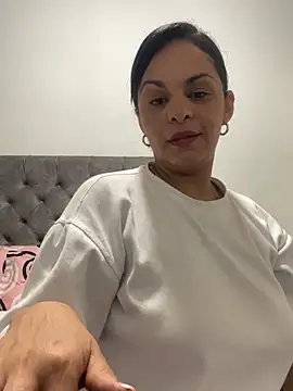 Kataliina online show from May 13, 2026, 3:35 am