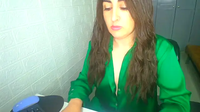 Snapshot of naughty_sarahh chatting on September 12, 2025, 10:20 pm naughty sarahh online show from September 12, 2025, 10:20 pm