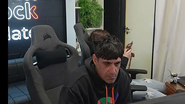 Snapshot of Elnonoykeila77 chatting on October 27, 2025, 2:51 pm Elnonoykeila77 online show from October 27, 2025, 2:51 pm