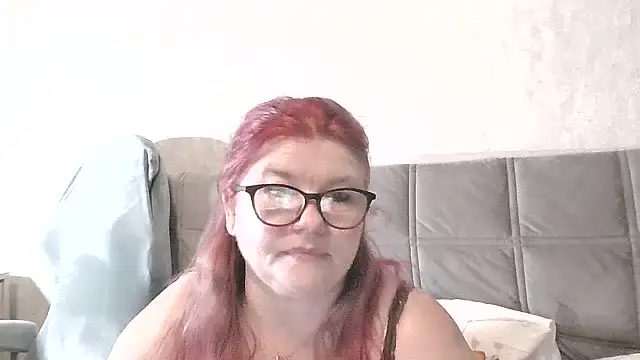 Snapshot of Diana_49 chatting on June 9, 2026, 8:21 pm Diana 49 online show from June 9, 2026, 8:21 pm
