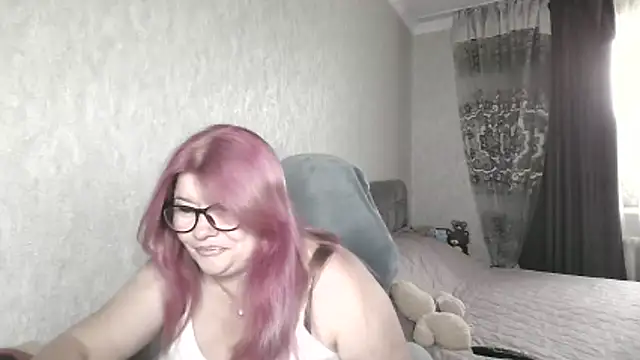 Snapshot of Diana_49 chatting on June 17, 2026, 6:57 am Diana 49 online show from June 17, 2026, 6:57 am