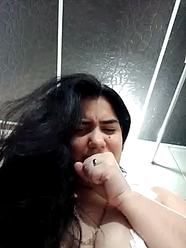 sex mia online show from March 9, 2026, 6:33 pm