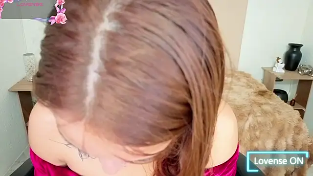 Snapshot of AnisiaFarina chatting on October 25, 2025, 11:42 am AnisiaFarina online show from October 25, 2025, 11:42 am