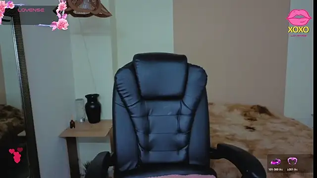 Snapshot of AnisiaFarina chatting on December 3, 2025, 11:20 am AnisiaFarina online show from December 3, 2025, 11:20 am