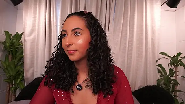 Snapshot of agatha_collins_ chatting on December 22, 2025, 7:36 pm agatha collins online show from December 22, 2025, 7:36 pm